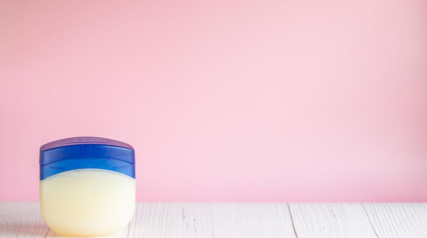 Vazelinin cilde faydaları nelerdir? Vazelin cilt lekelerine iyi gelir mi?