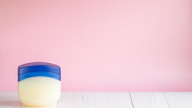 Vazelinin cilde faydaları nelerdir? Vazelin cilt lekelerine iyi gelir mi?