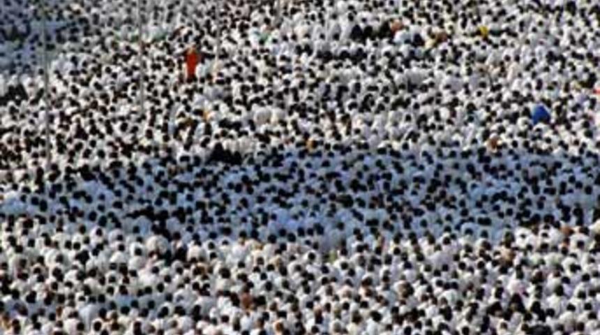 Ankaralı Mustafa Ünal'a Umre'ye hediye