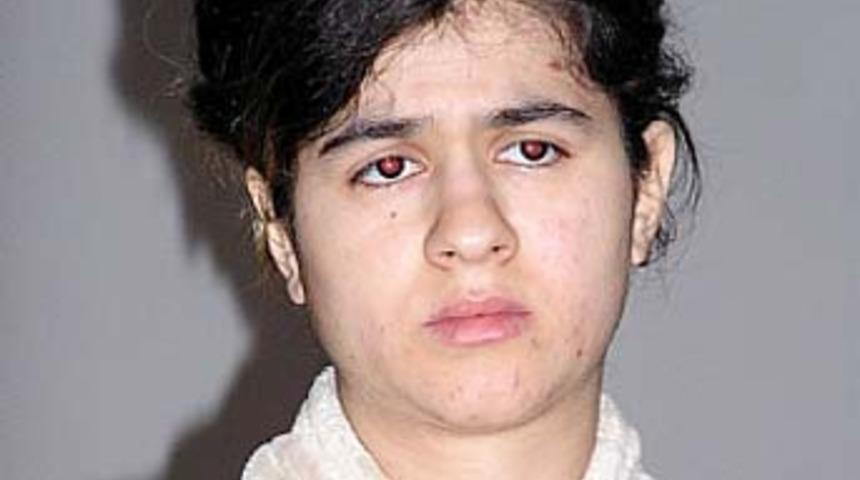 Bebeğini camdan atan anne cezaevinde