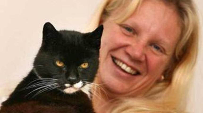 D&uuml;nyanın en yaşlı kedisi 100 yaşında