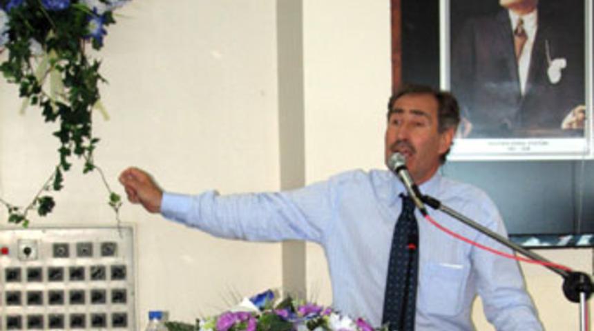 G&uuml;nay: "&Uuml;sk&uuml;l tartışması abartılı"