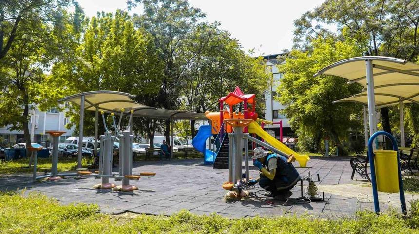 Buca’nın bütün parkları yenilendi