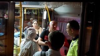 Halk otobüsünde klima tartışması! 'Psikolojim bozuldu' dedi, polis yarım saat ikna etmeye uğraştı