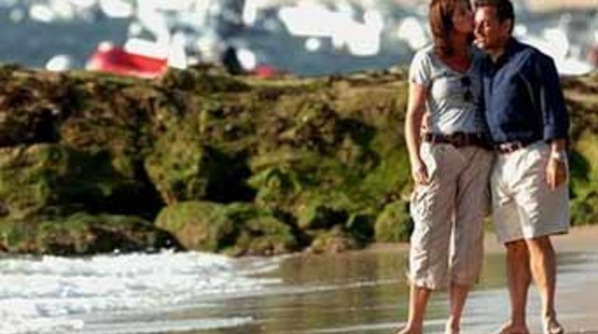 Sarkozy'nin eski eşi Cecilia, ABD'li işadamı ile evleniyor