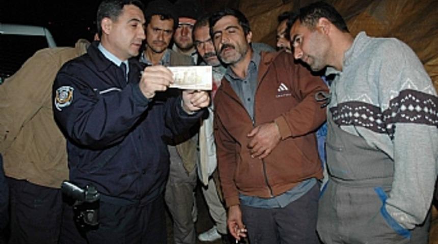 Polisten hayvan satıcılarına sahte para uyarısı