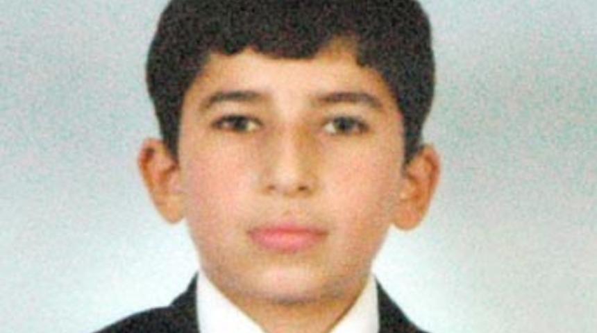 Lise &ouml;ğrencisine market yolunda kurşun