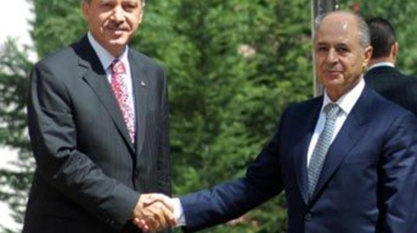 AKP'nin 2008 ajandasında G&uuml;l ve Sezer'e jest