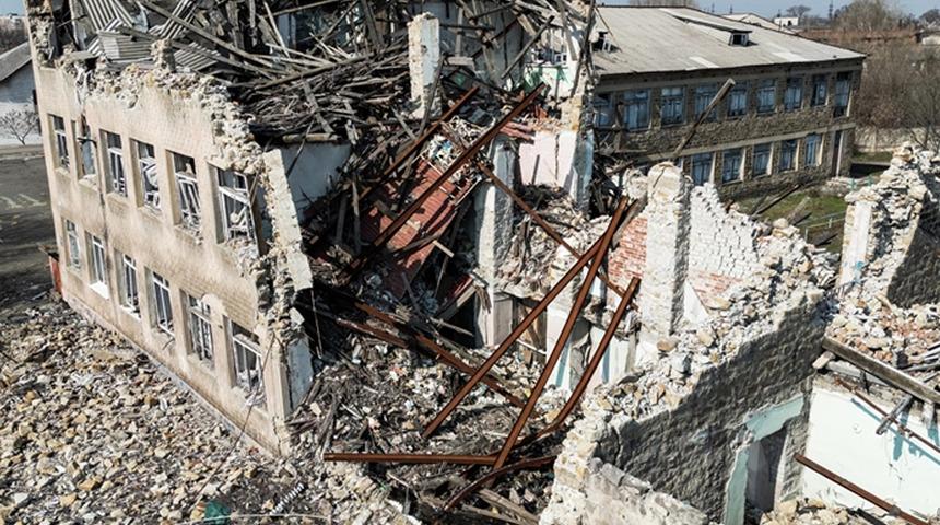 Rusya'dan yerleşim bölgesine füze saldırısı: 5 kişi öldü, 31 kişi yaralandı!