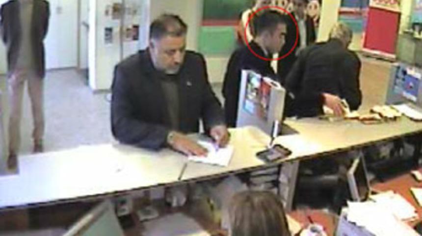 Yaşlı adamı bankada b&ouml;yle soydular