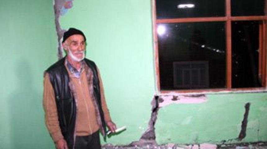 Dinamitler 8 evi harabeye &ccedil;evirdi