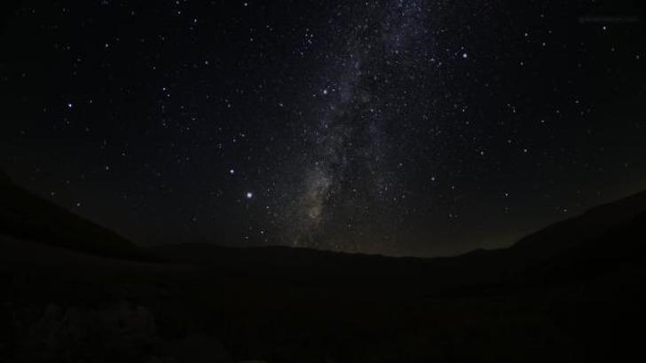 Saniyede 59 kilometre hızla atmosfere girecek gök taşları ilgi çekiyor! Meraklısı görmek için dağa çıkıyor... “Ateş topları gibi görünecek” G1