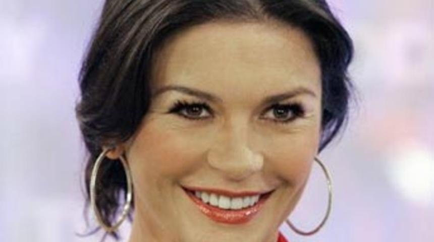 Catherine Zeta Jones yıllara yenildi