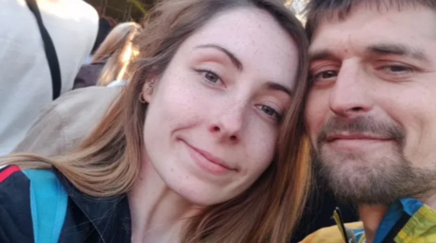 Nişanlısını sokak ortasında göğsünden bıçaklayarak öldürdü! “Seni seviyorum” sesi sokakta yankılandı ama...