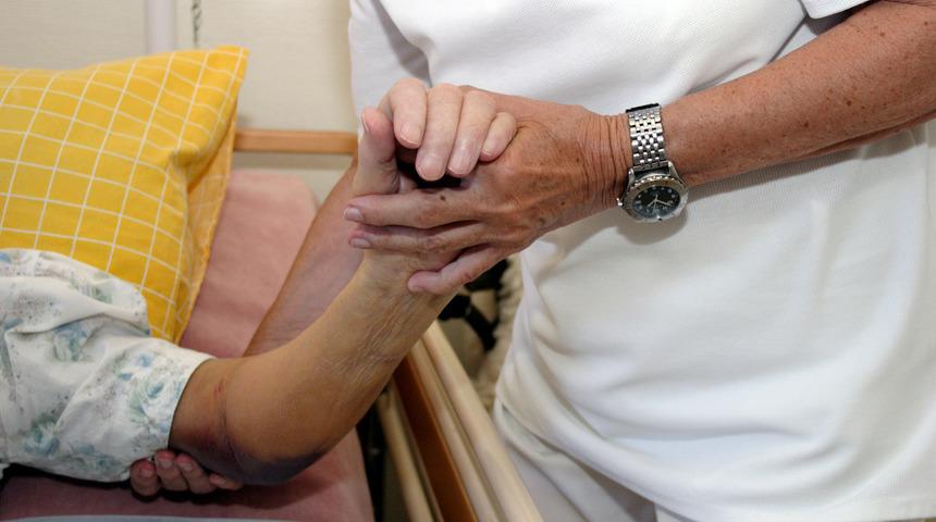 Yatak yarası (bası yarası) nedir, neden olur? Yatak karası krem tedavisi nasıl yapılır?