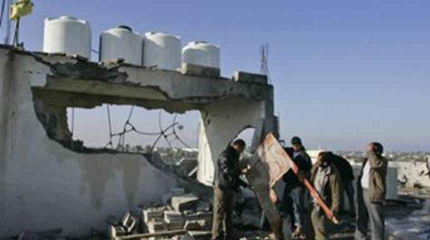 İsrail hava saldırılarına devam ediyor