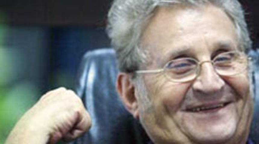 Yıldırım Aktuna hayatını kaybetti