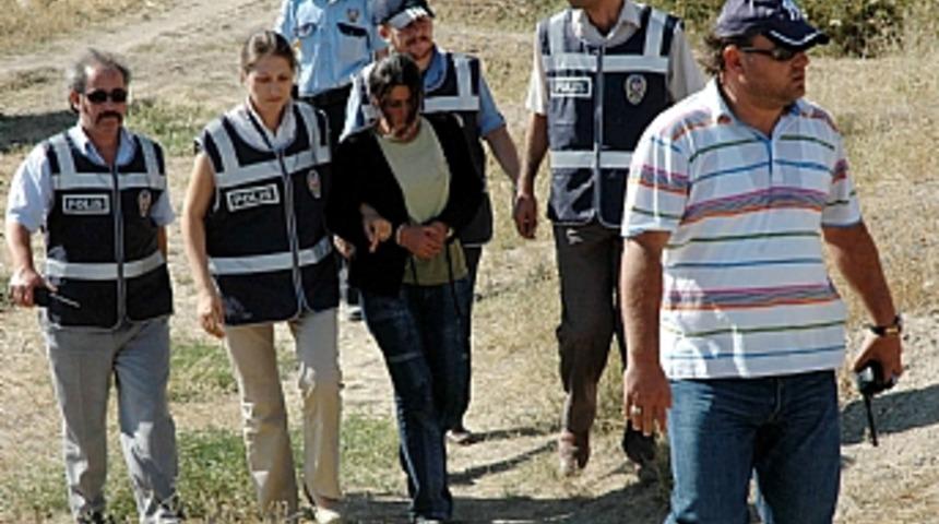 Nişanlı &ccedil;ift cinayeti itiraf etti