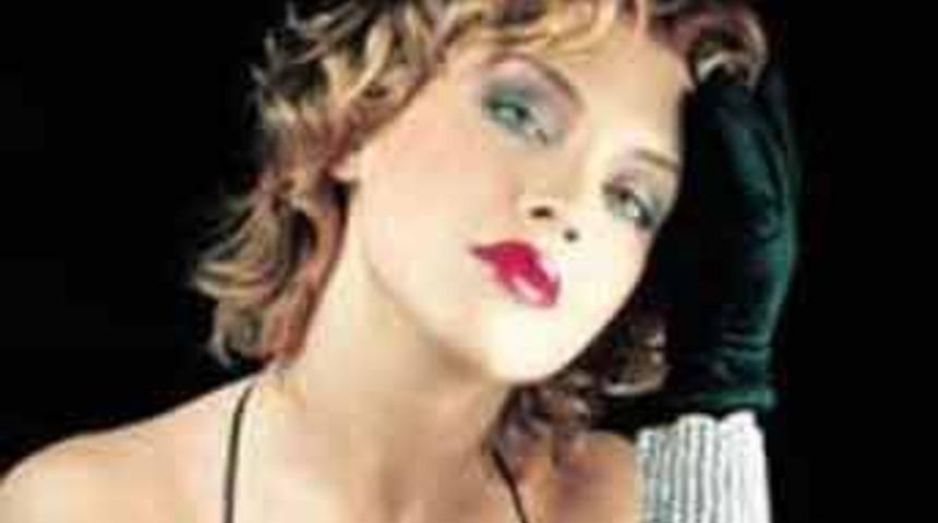 Arzu'dan s&uuml;per frikik