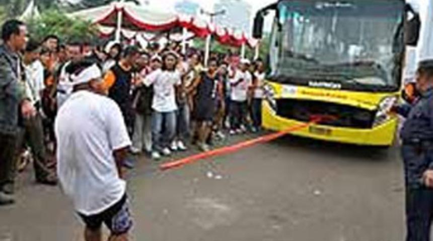 9 tonluk otob&uuml;s&uuml; neresiyle &ccedil;ekti?