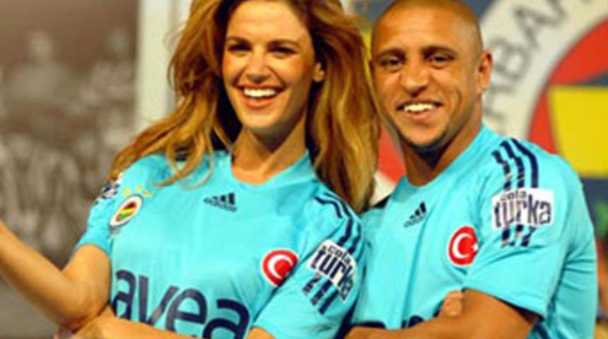 T&uuml;lin'den Carlos'a mankenlik dersi! <font color="red">Galeri</font>