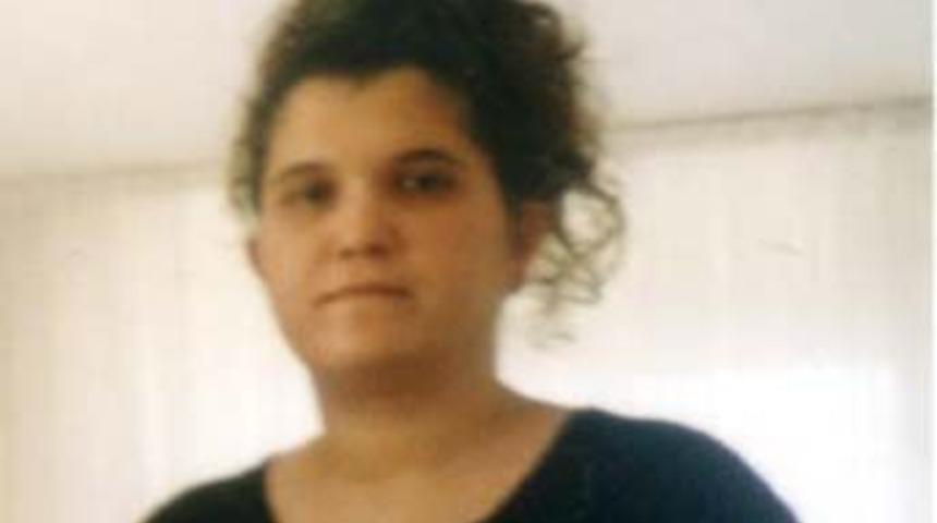 Hırsız, gen&ccedil; kızı 20 yerinden bı&ccedil;akladı