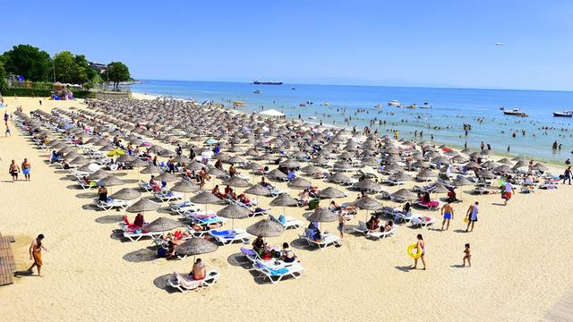 Denize girmek yasak mı? Hangi illerde ve ilçelerde denize girmek yasak? Peş peşe açıklamalar!