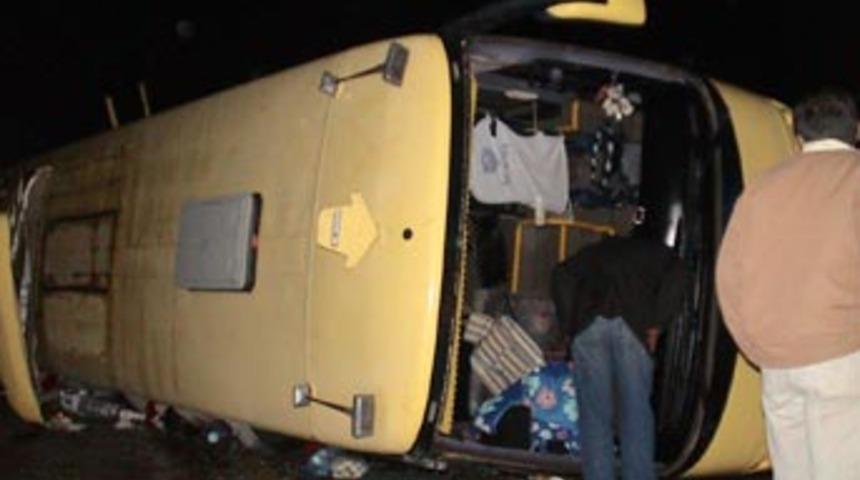 Van'da trafik kazası: 5 &ouml;l&uuml;, 40 yaralı