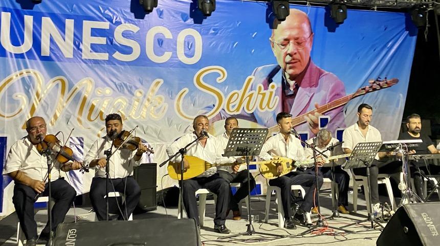 Kırşehir'de gurbetçiler türkü ve bozlaklarla şenlendi