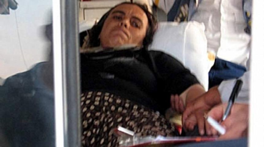 3 yaşında annesini ayağından vurdu