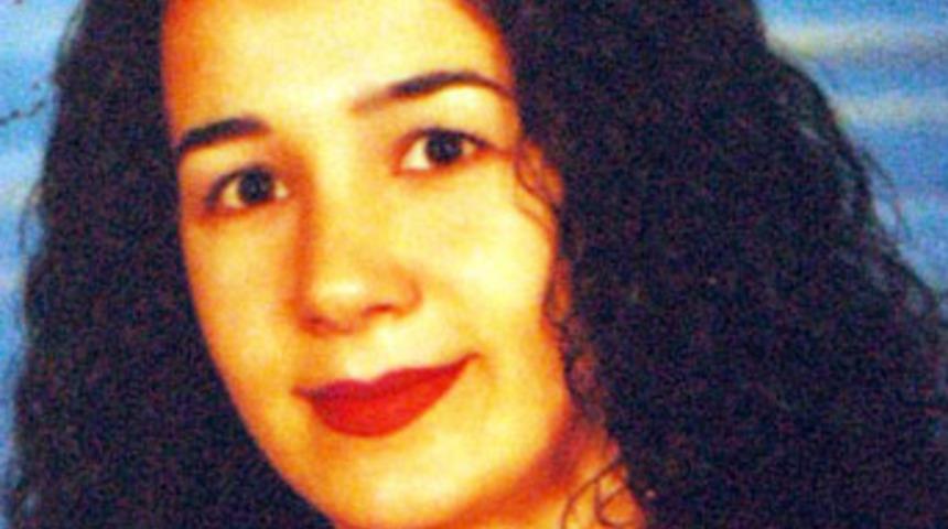 &Ouml;ğretmen, polis eşinin tabancasıyla intihar etti