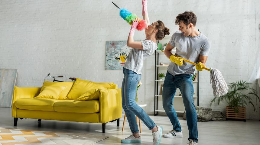 Bu pop şarkıların sözlerini tamamlayabilir misin?