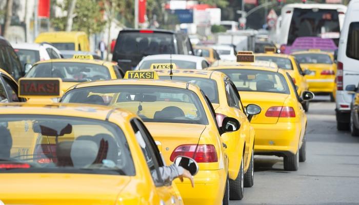 Yeni taksi tarifesini beğenmeyen taksicilerden hamle