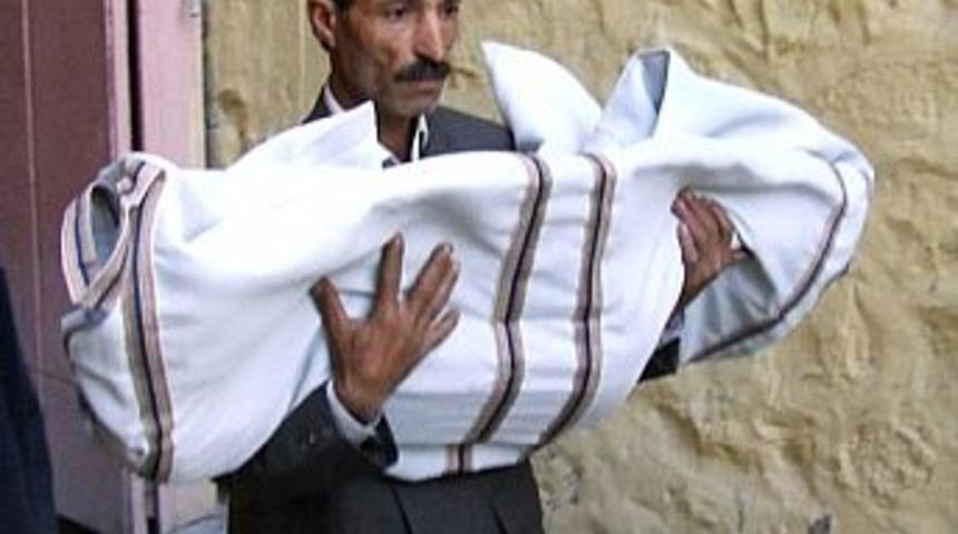 Ekmek tandırına d&uuml;şen &ccedil;ocuğun feci &ouml;l&uuml;m&uuml;