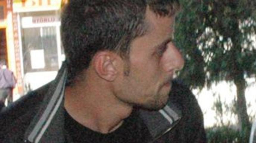 Arkadaşa k&uuml;f&uuml;r&uuml;n sonu &ouml;l&uuml;m oldu