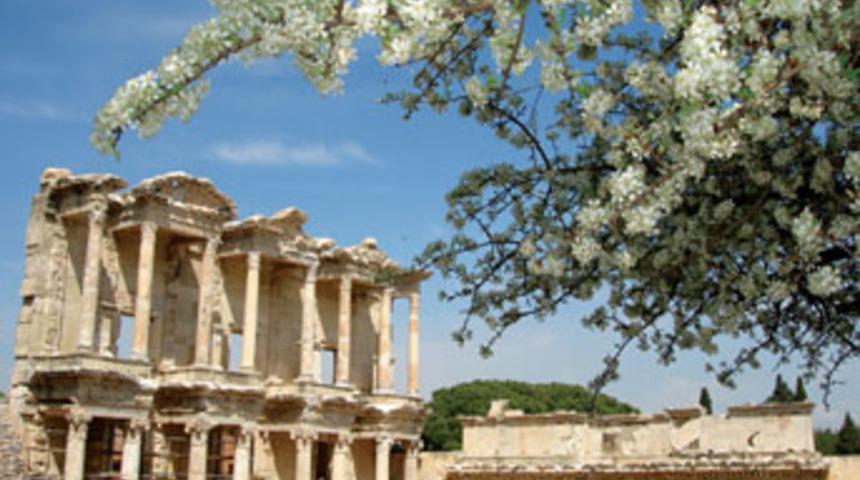 Times'tan T&uuml;rkiye'nin turistik zenginliklerine &ouml;vg&uuml;