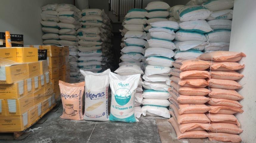 İkiz plakalı tırla 25 ton un çaldılar