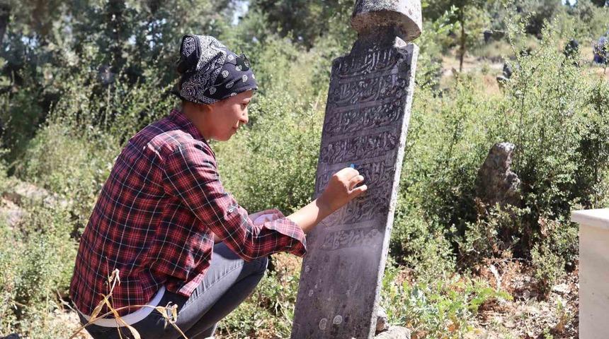 43 mezarlıkta Osmanlı dönemine ait mezar taşları incelendi