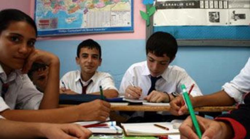 Ders zili bug&uuml;n &ccedil;alıyor