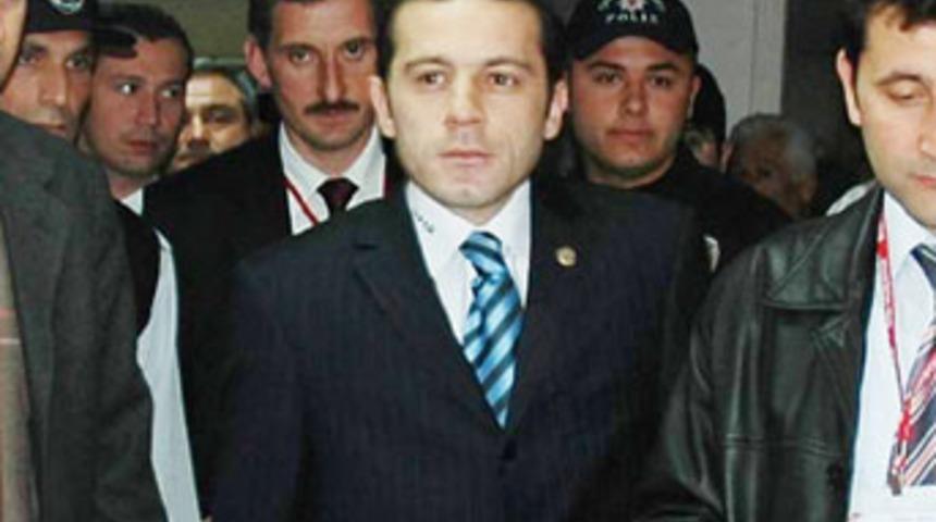 C&uuml;neyt &Ccedil;akır: "Tartaklandım"