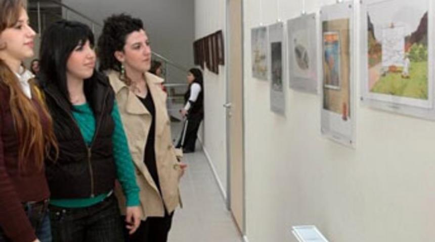 Karikat&uuml;r&uuml;n Oskarları Okan &Uuml;niversitesi'nde