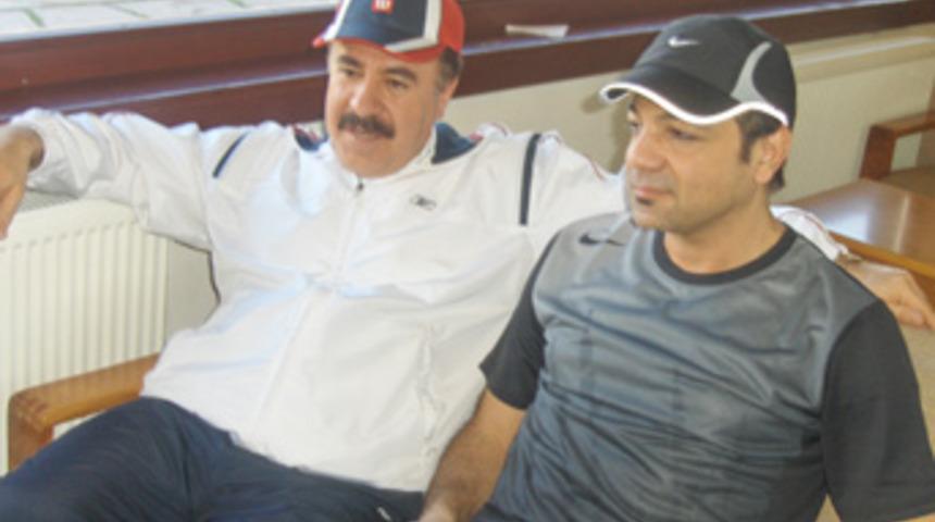 Kerem Alışık'ın başkanla tenis ma&ccedil;ı