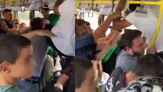 Metrobüste peş peşe uçan tekmeler! Her saniyesi kaydedildi