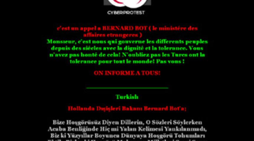 Hollanda Dışişleri Bakanı'nın sitesi &ccedil;&ouml;kertildi