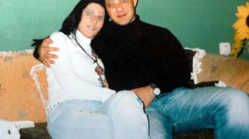 17 yıllık eşini "aldatma" iddiasıyla &ouml;ld&uuml;rd&uuml;