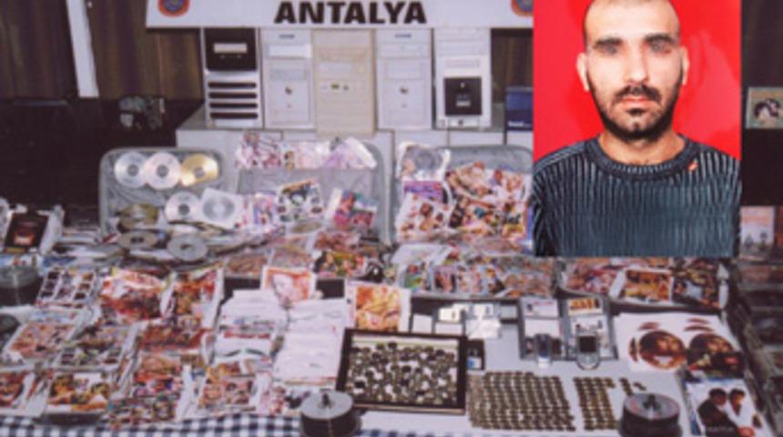 Manavgat'ta &ccedil;ocuk pornosu operasyonu