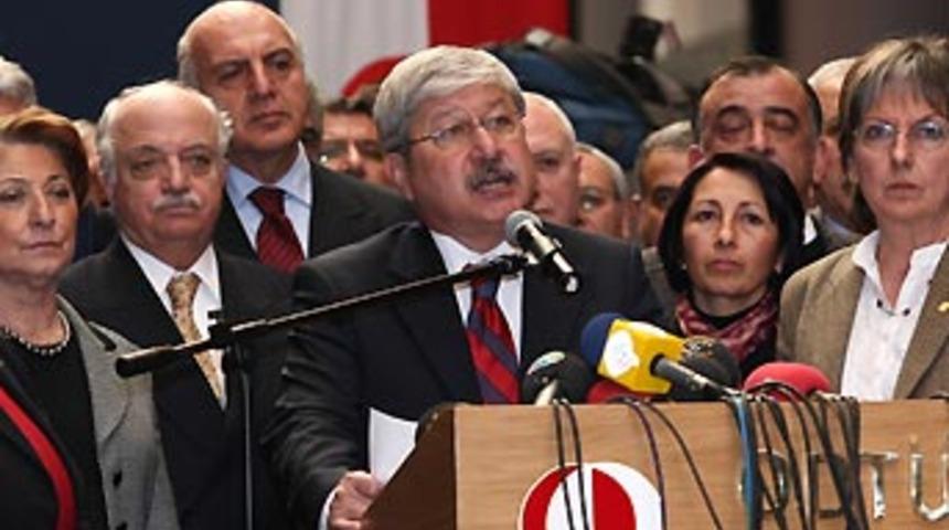 A&Uuml; eski rekt&ouml;r&uuml; Akaydın CHP'de