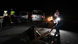 Şanlıurfa'da 3 aracın karıştığı kazada 3 kişi öldü, 11 kişi yaralandı