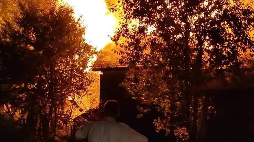 Kastamonu'da köyde korkutan yangın: 7 ev küle döndü!