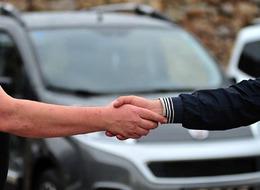 Otomobil alacaklar dikkat! Fırsatçılar boş durmuyor, yeni oyun: '200-300 bin TL fazlasını söylüyorlar'